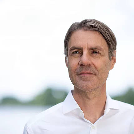 Dr. Daniel Wichels 