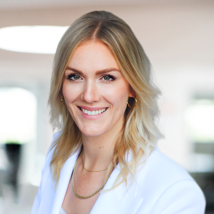 Dr. Jana Kleinschmidt – Zahnärztin, Regionalleiter Team Süd